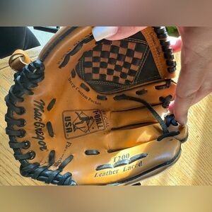 Mac Gregorbasebsll‎ glove 10"